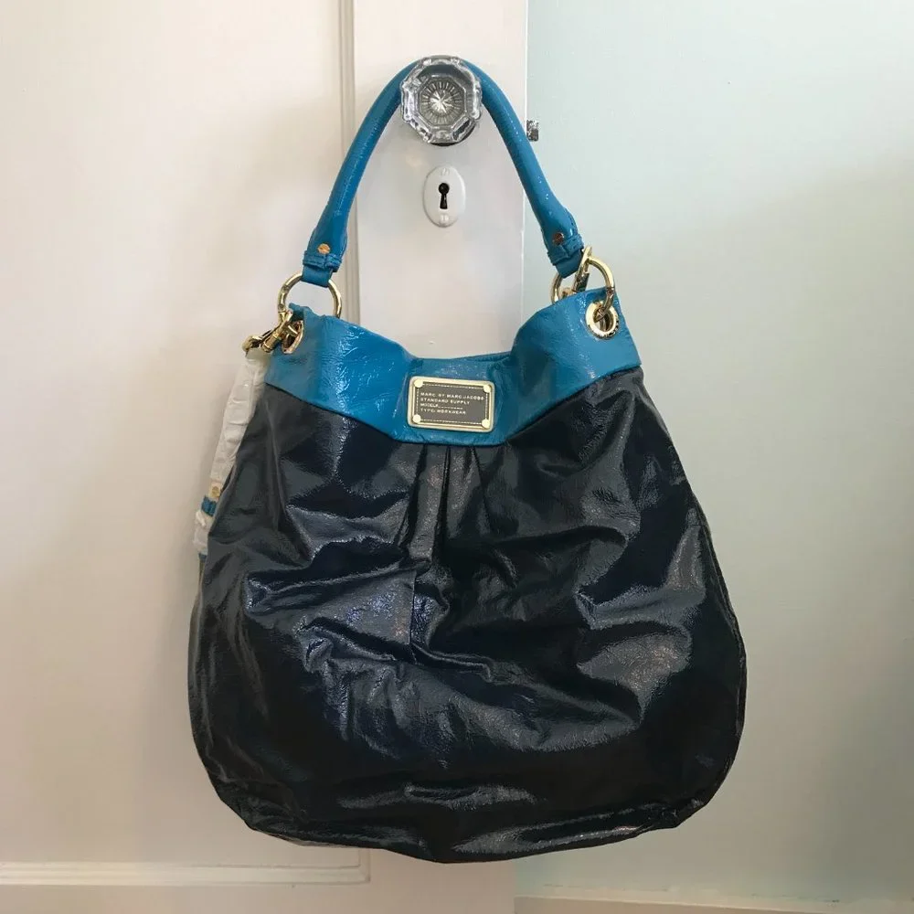 Marc by Marc Jacobs | Navy Blue Bicolor Patent Leather Classic Q Hillier Bag